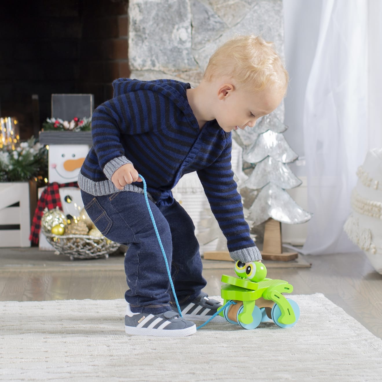 Melissa & Doug First Play Frolicking Frog Wooden Pull Toy - Image 2