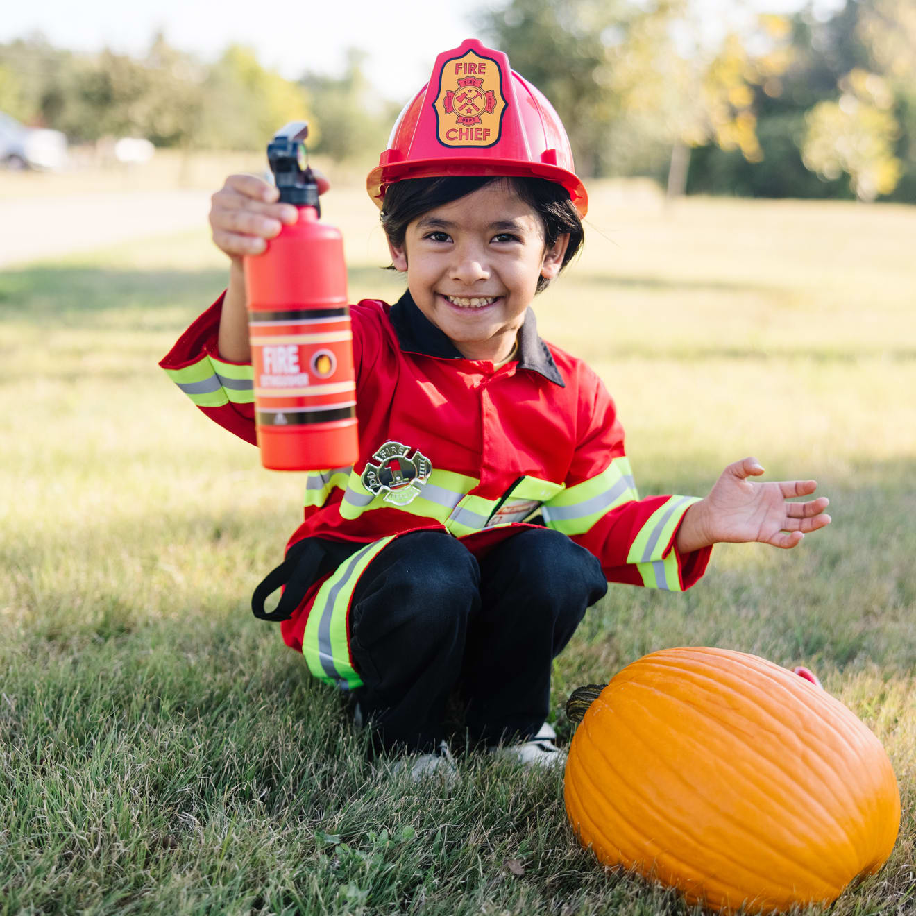 Melissa & Doug Fire Chief Role Play Costume Set - Image 7