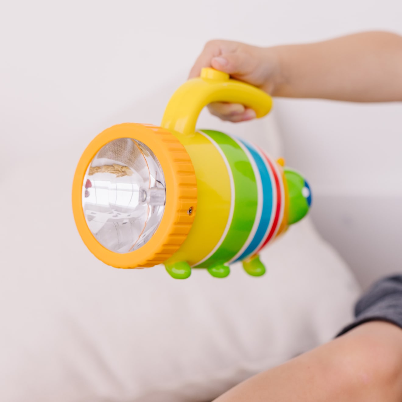 Melissa & Doug Giddy Buggy Flashlight - Image 2