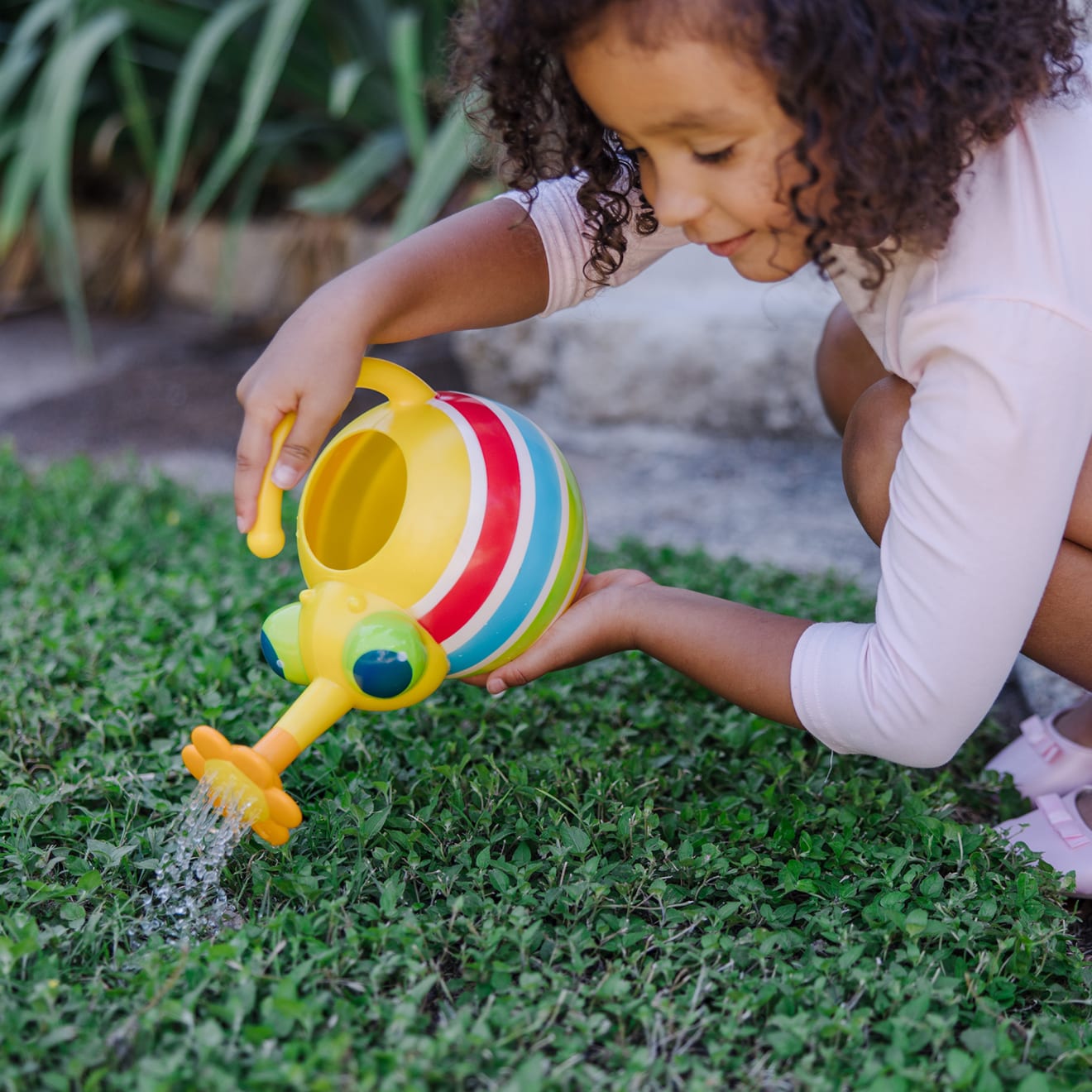 Melissa & Doug Giddy Buggy Watering Can - Image 2
