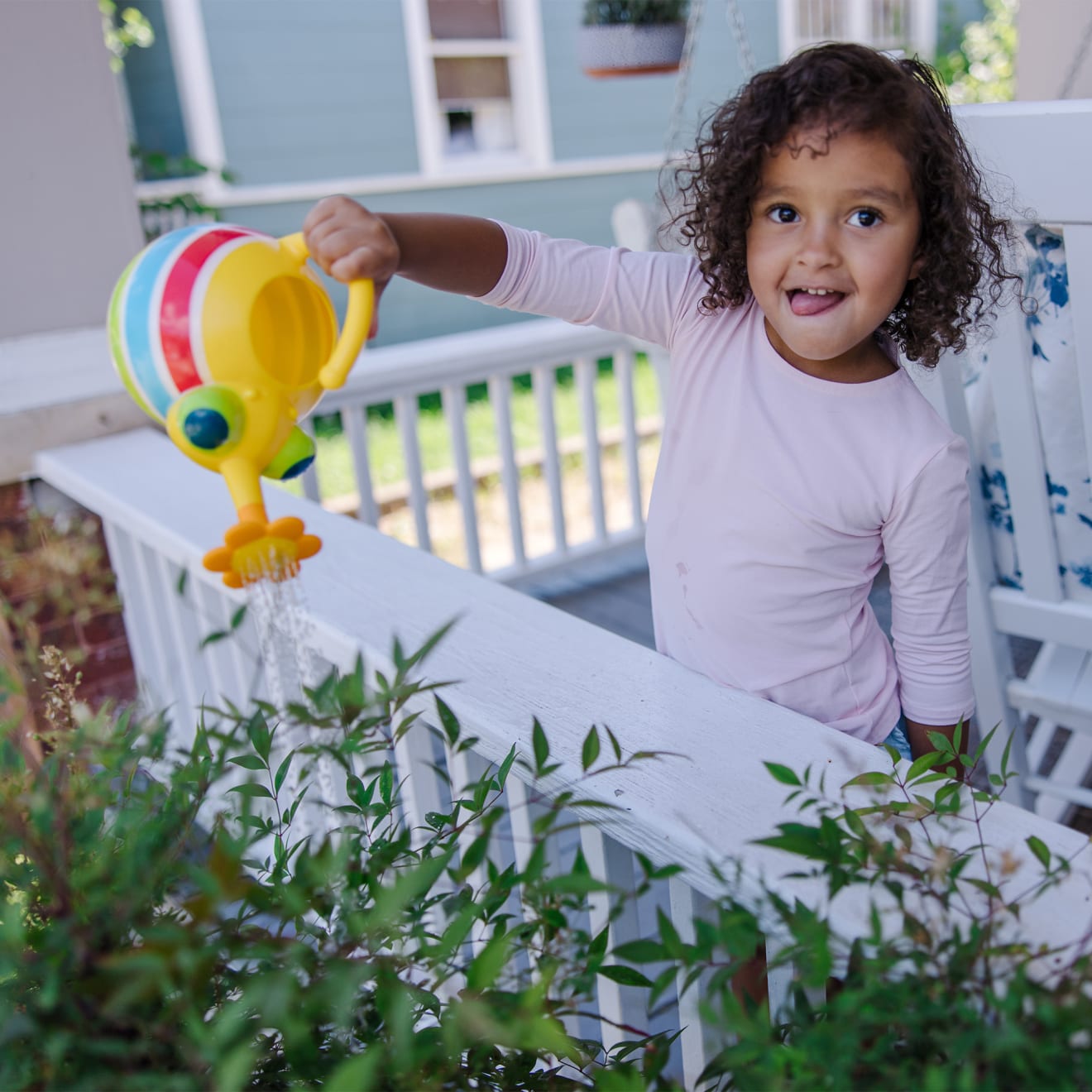 Melissa & Doug Giddy Buggy Watering Can - Image 5