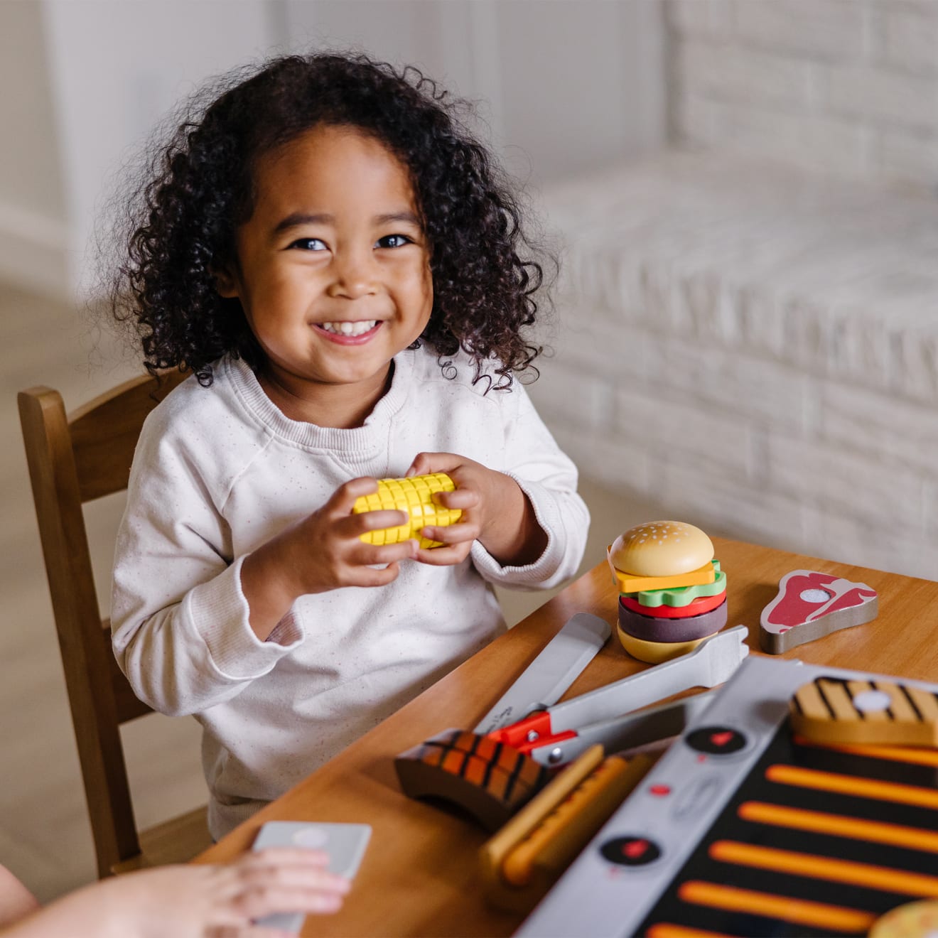 Melissa & Doug Wooden Grill & Serve BBQ Set - Image 2