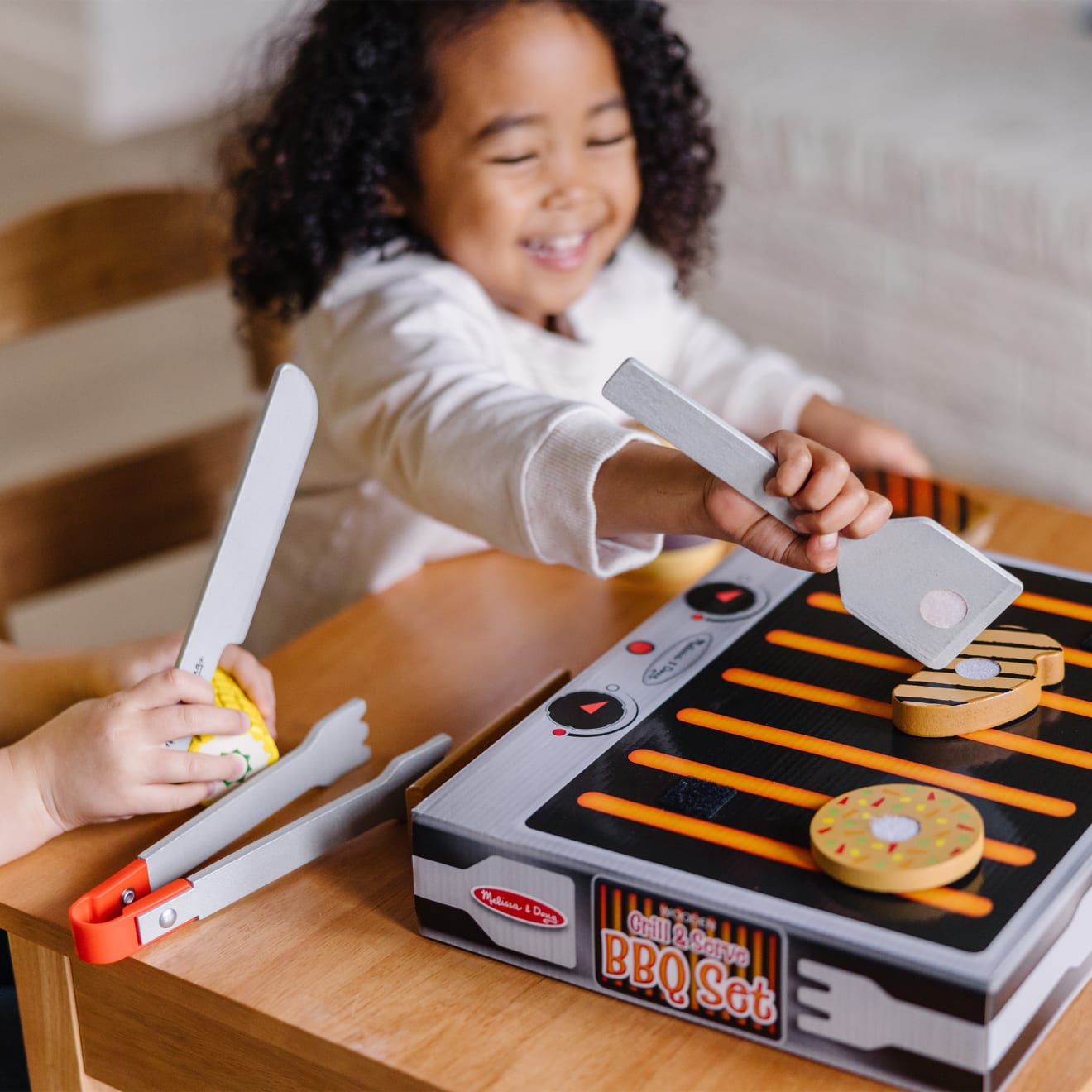 Melissa & Doug Wooden Grill & Serve BBQ Set - Image 8