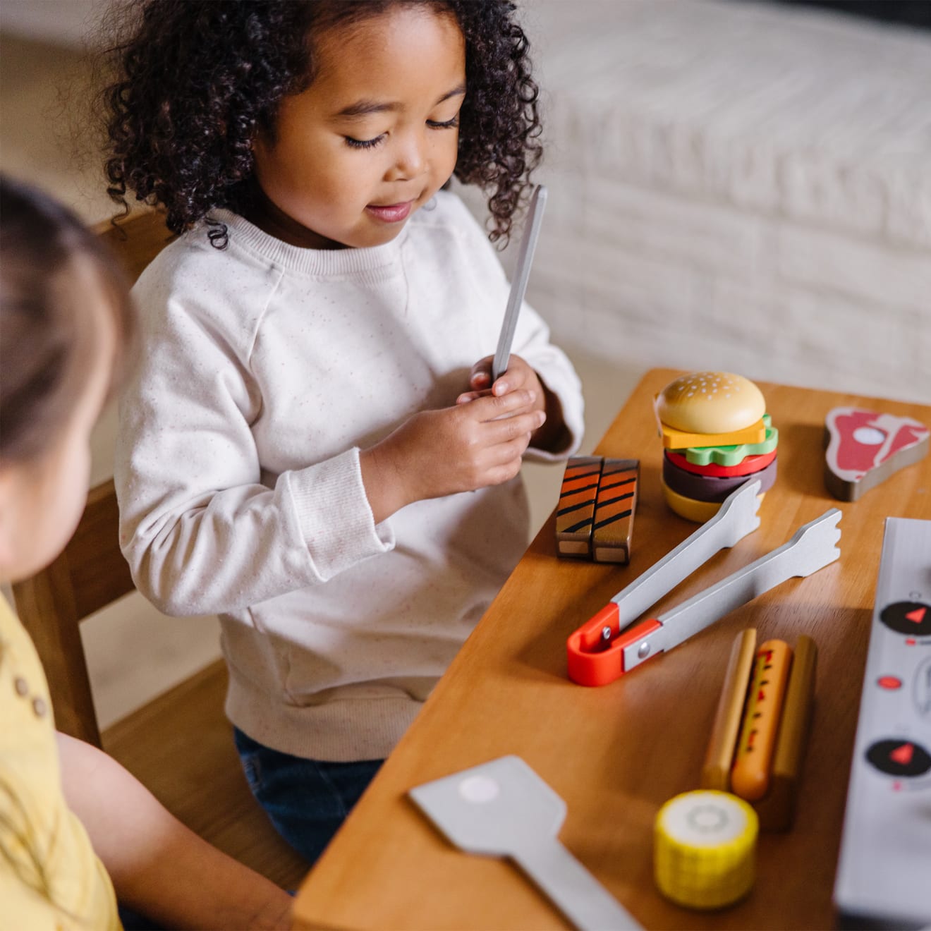 Melissa & Doug Wooden Grill & Serve BBQ Set - Image 7