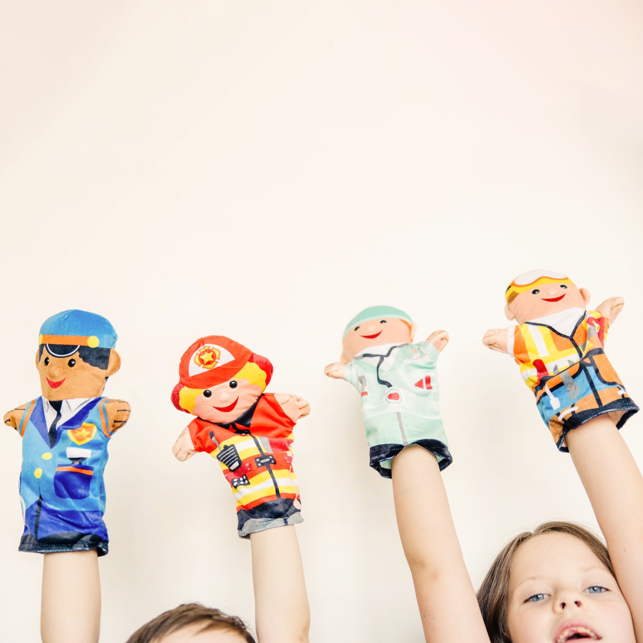 Melissa & Doug Jolly Helpers Hand Puppets - Image 8