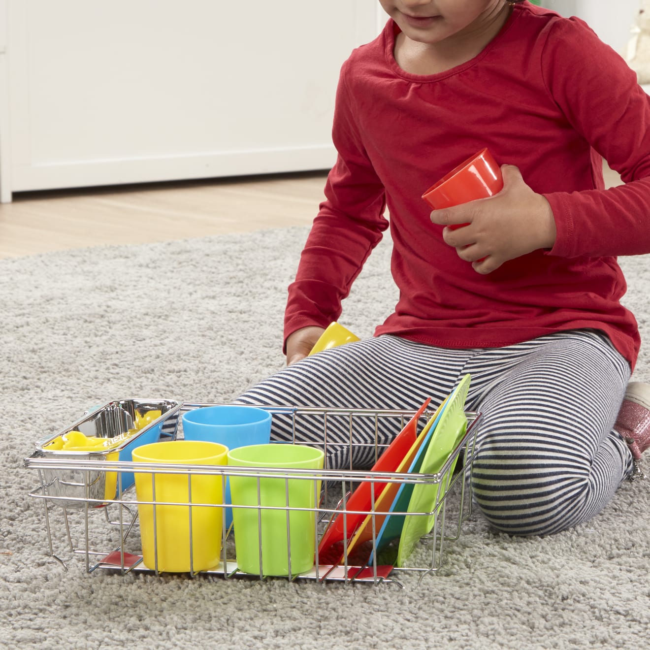 Melissa & Doug Let's Play House! Wash & Dry Dish Set - Image 6