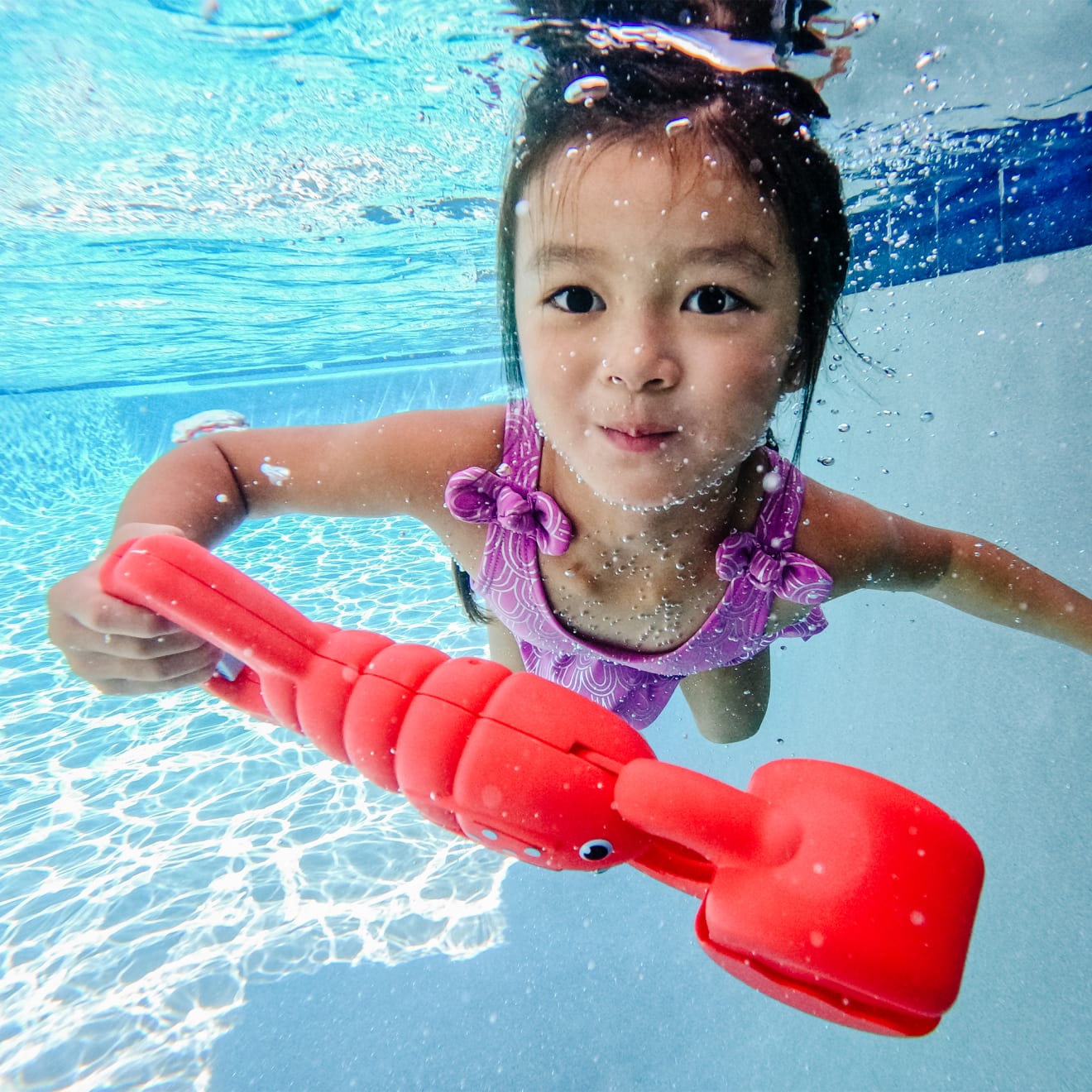 Melissa & Doug Louie Lobster Claw Catcher Pool Toy - Image 5
