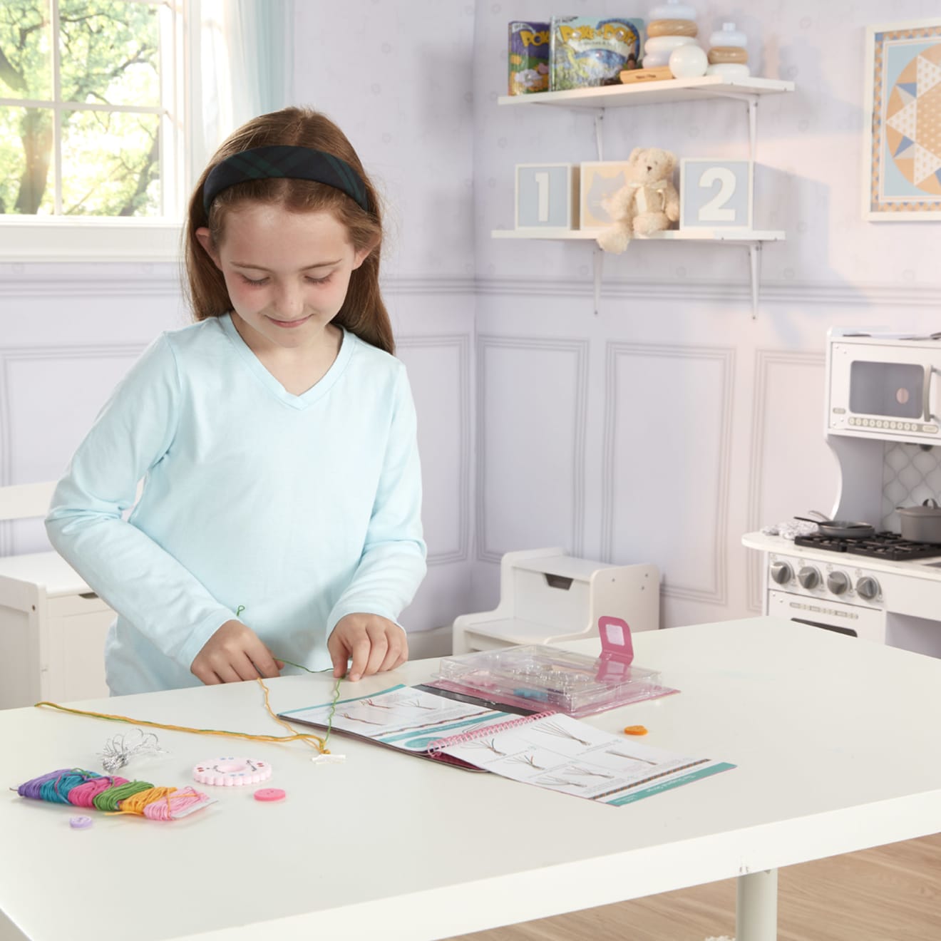 Melissa & Doug On the Go Crafts - Friendship Bracelets - Image 6