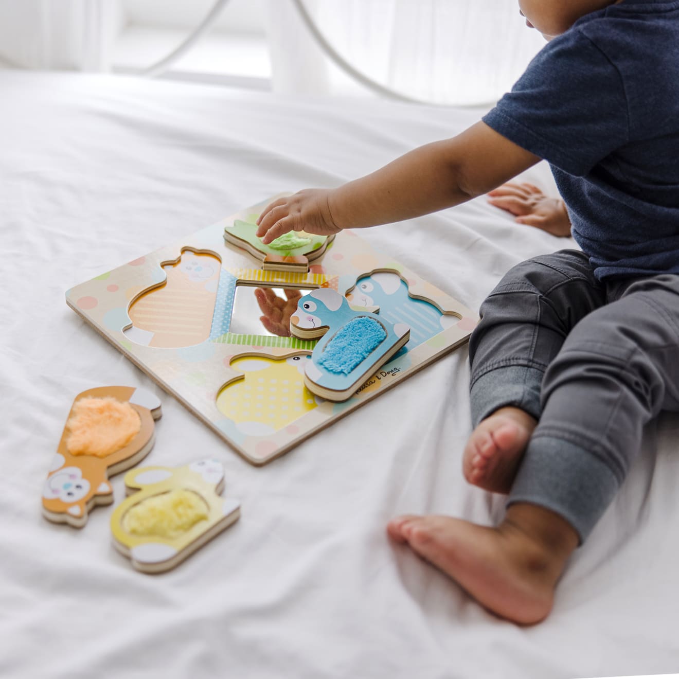Melissa & Doug First Play Wooden Touch and Feel Puzzle Peek-a-Boo Pets With Mirror - Image 5