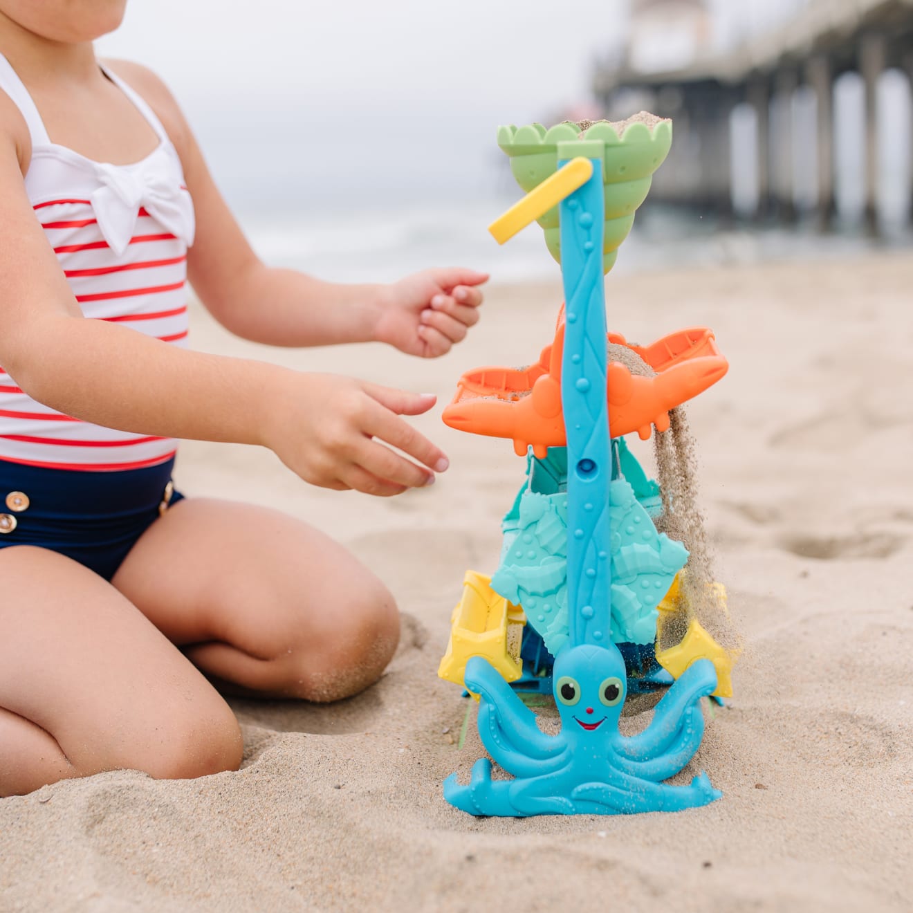 Melissa & Doug Seaside Sidekicks Funnel Fun - Image 8