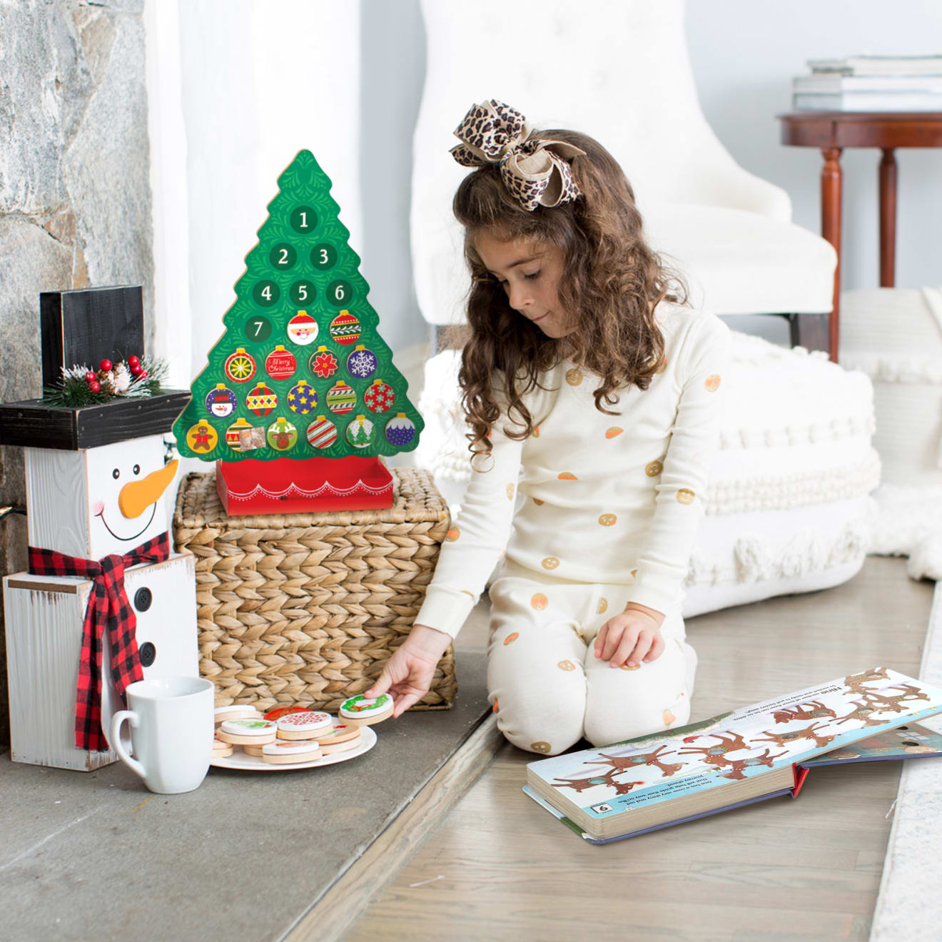 Melissa & Doug Slice & Bake Christmas Cookie Play Set - Image 2