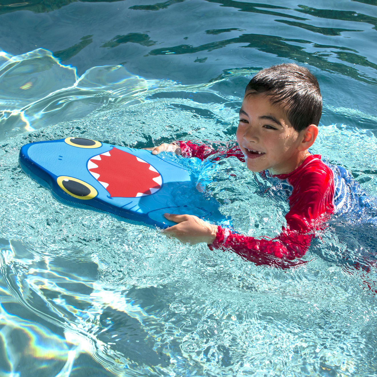 Melissa & Doug Spark Shark Kickboard Pool Toy - Image 2