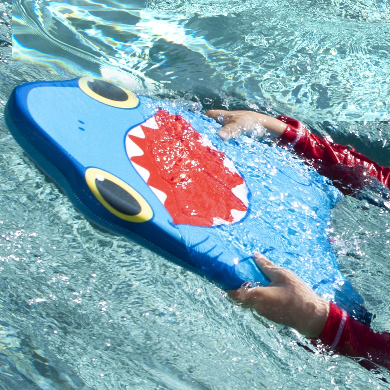 Melissa & Doug Spark Shark Kickboard Pool Toy - Image 7