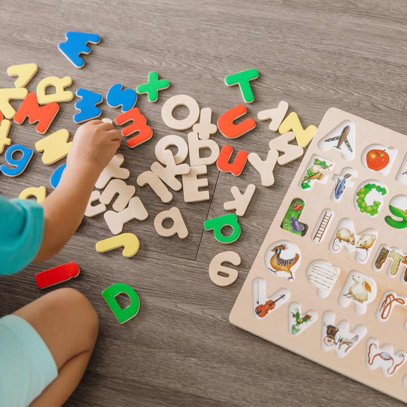 Melissa & Doug Upper & Lower Case Alphabet Puzzle - Image 5