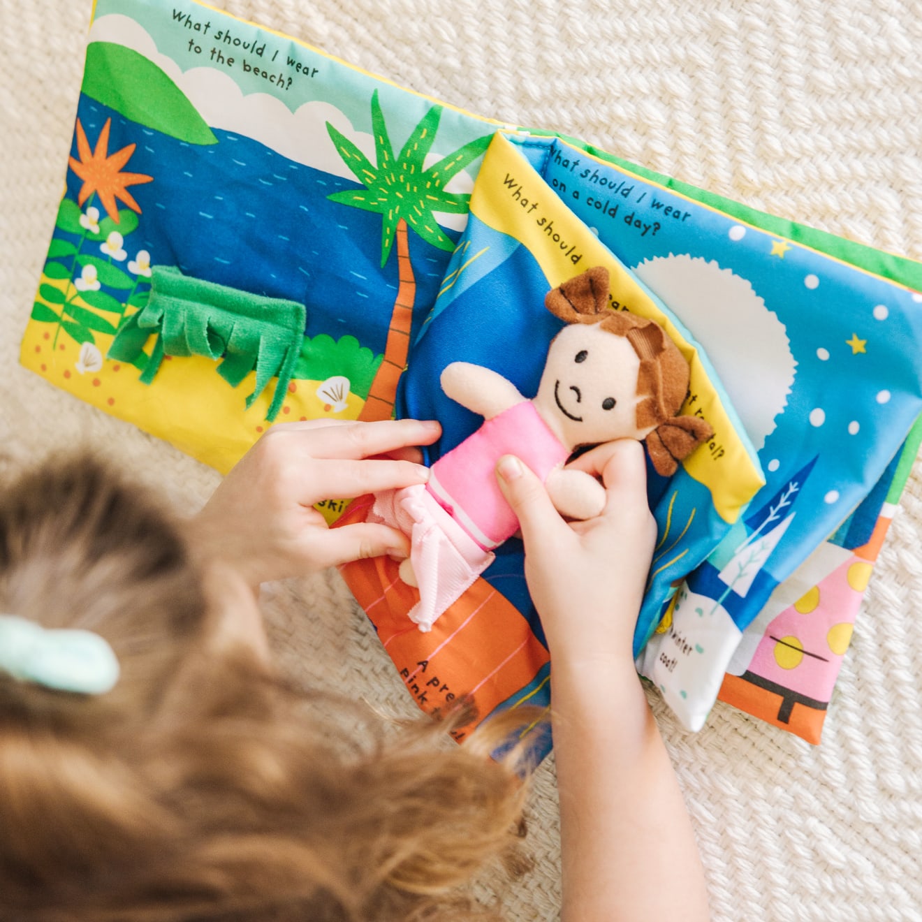 Melissa & Doug K??s Kids Soft Activity Book - What Should I Wear? - Image 8