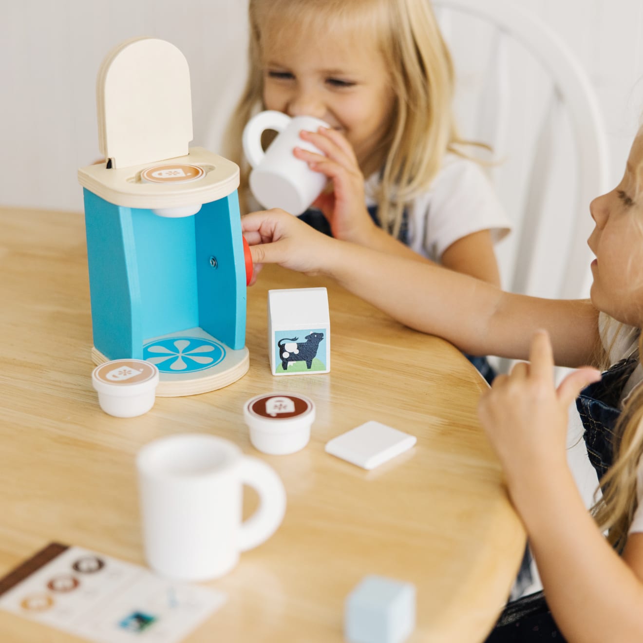 Melissa & Doug Wooden Brew & Serve Coffee Set - Image 2