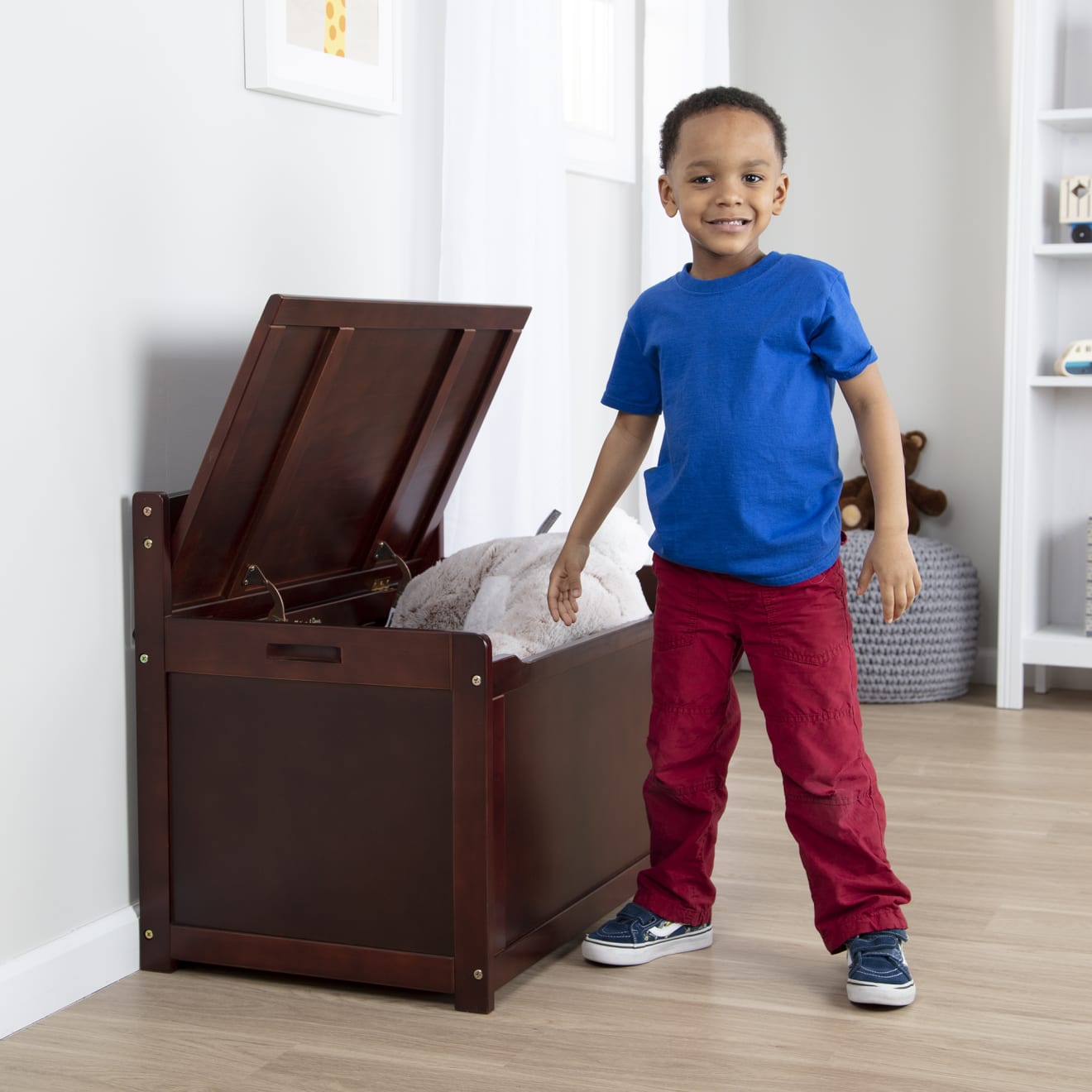 Melissa & Doug Wooden Toy Chest (Espresso) - Image 7