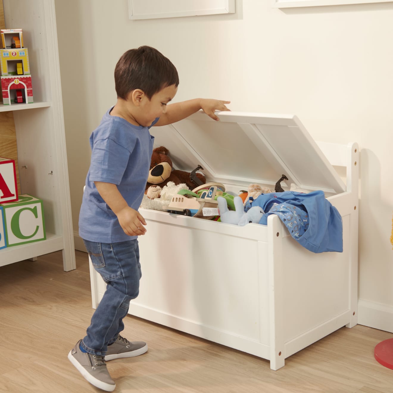 Melissa & Doug Wooden Toy Chest (White) - Image 2