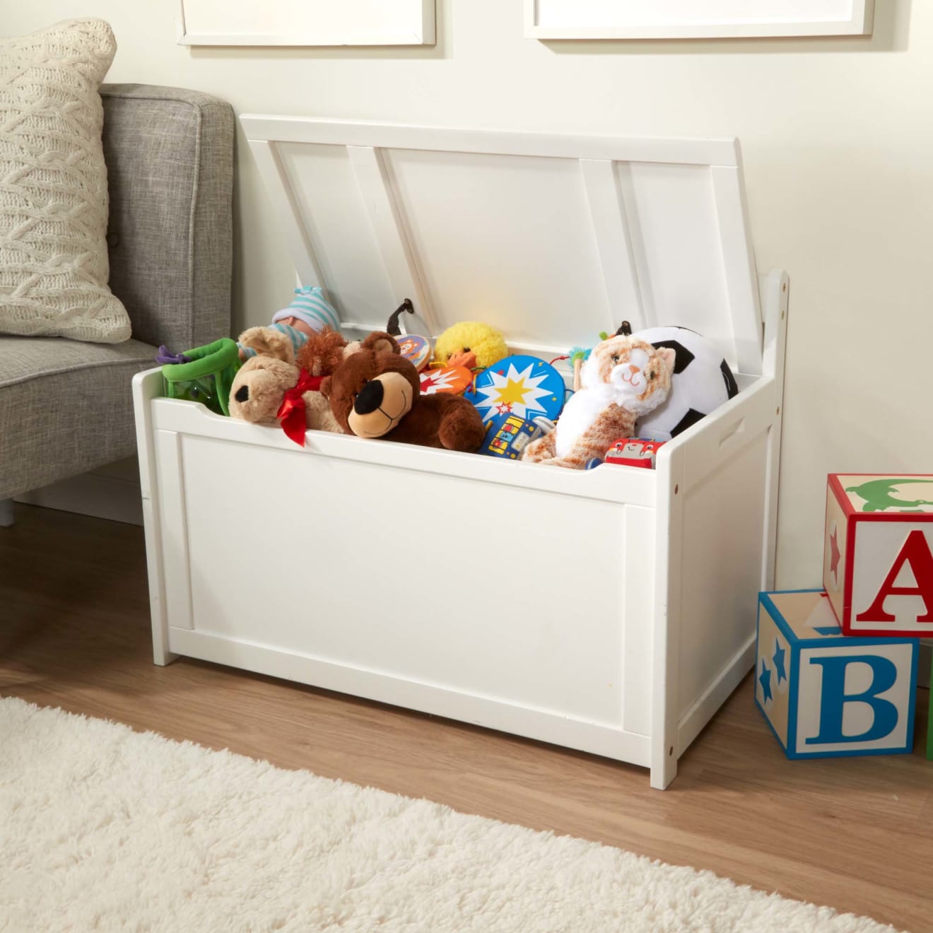 Melissa & Doug Wooden Toy Chest (White) - Image 9