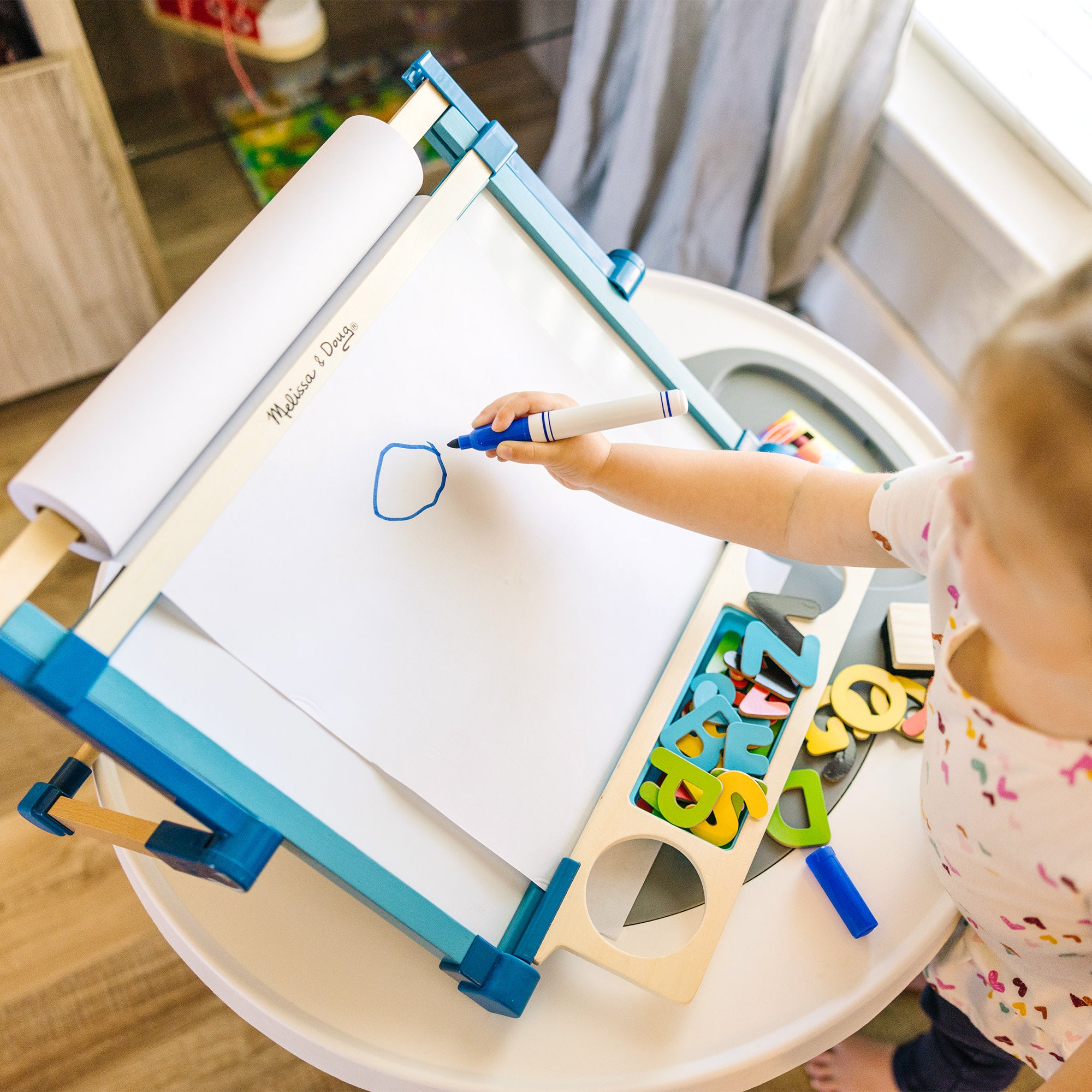 Melissa & Doug 12-Inch Easel Paper Roll 3-Pack - Image 6