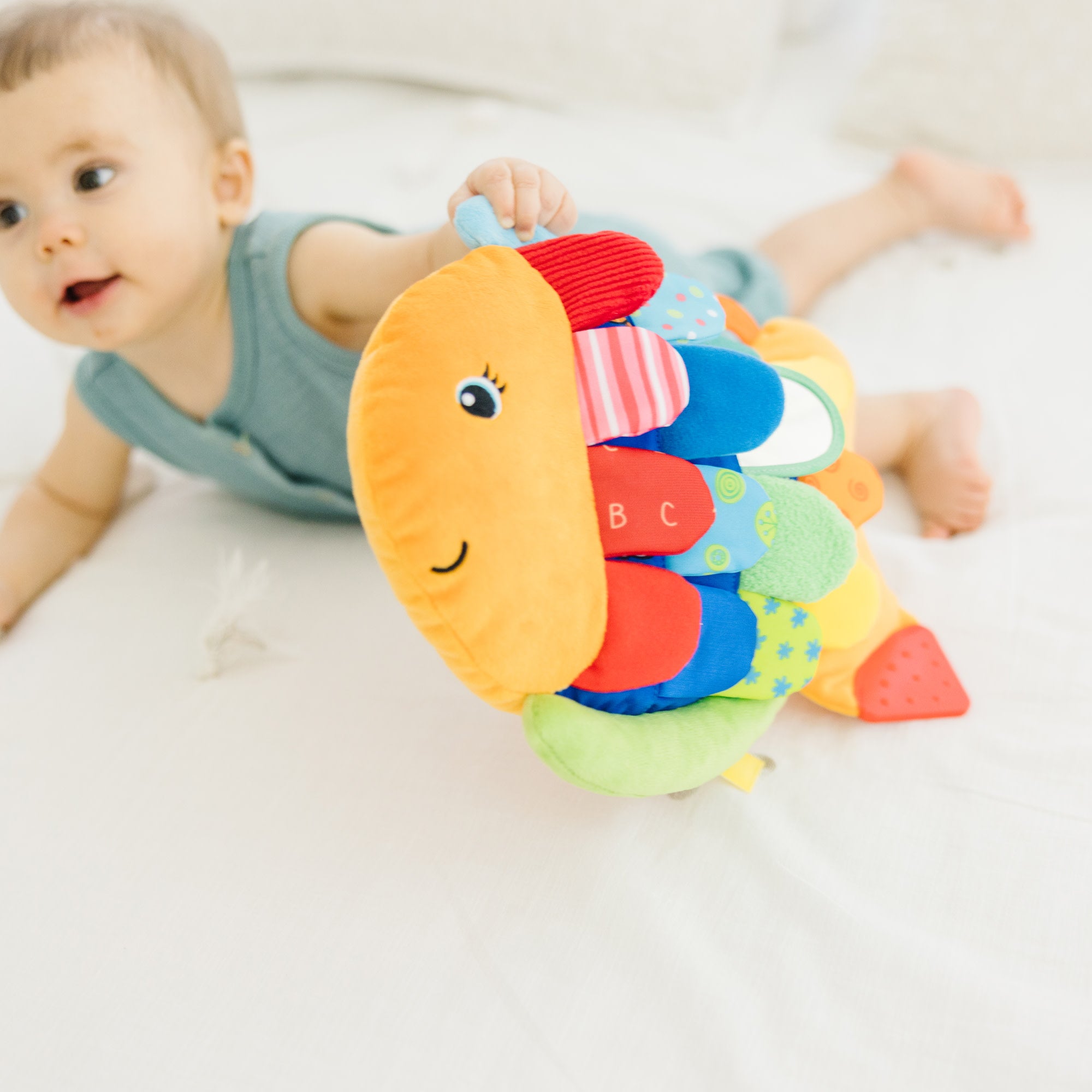 Melissa & Doug K??s Kids Flip Fish Baby Toy - Image 2
