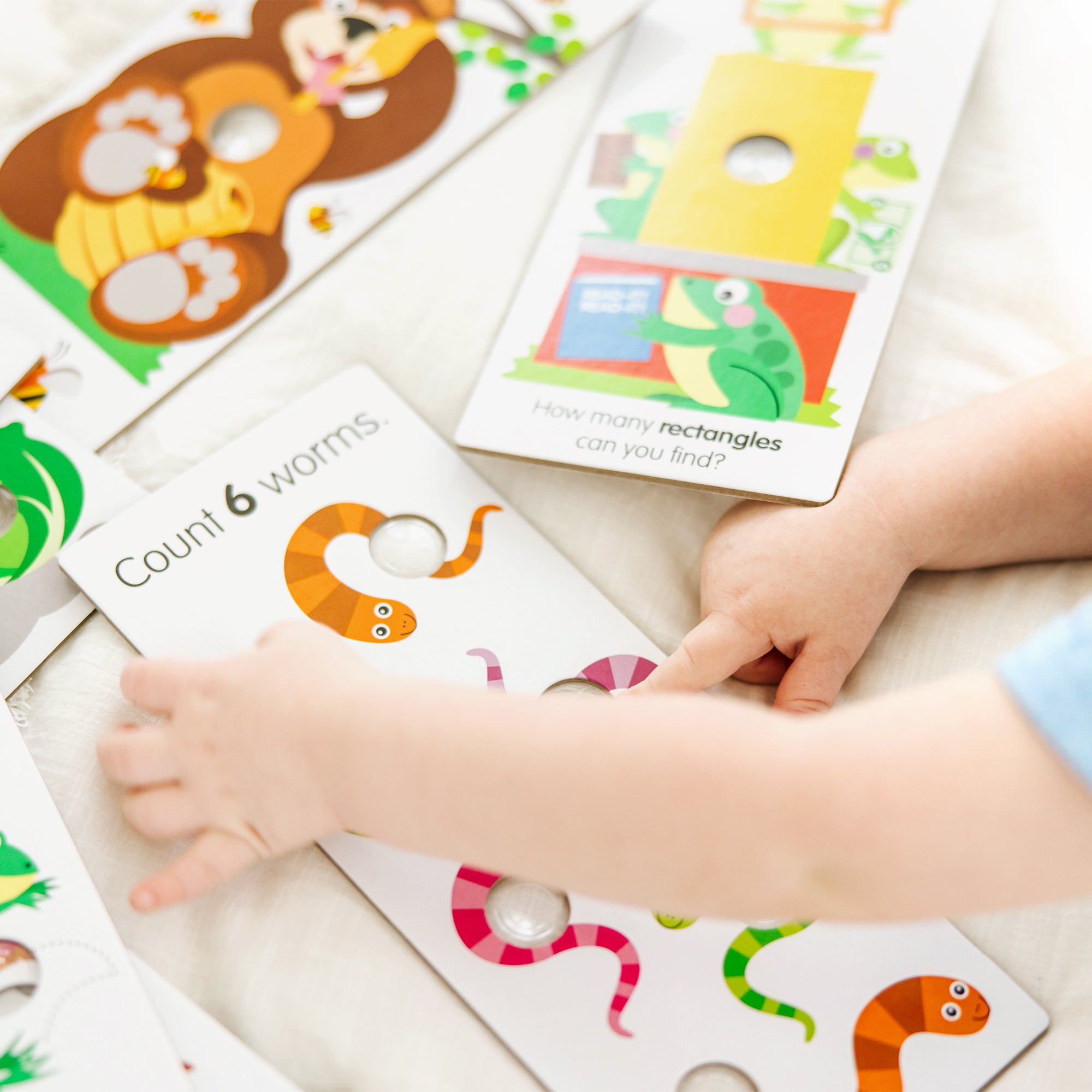 Melissa & Doug Poke-A-Dot Jumbo Number Learning Cards - Image 10
