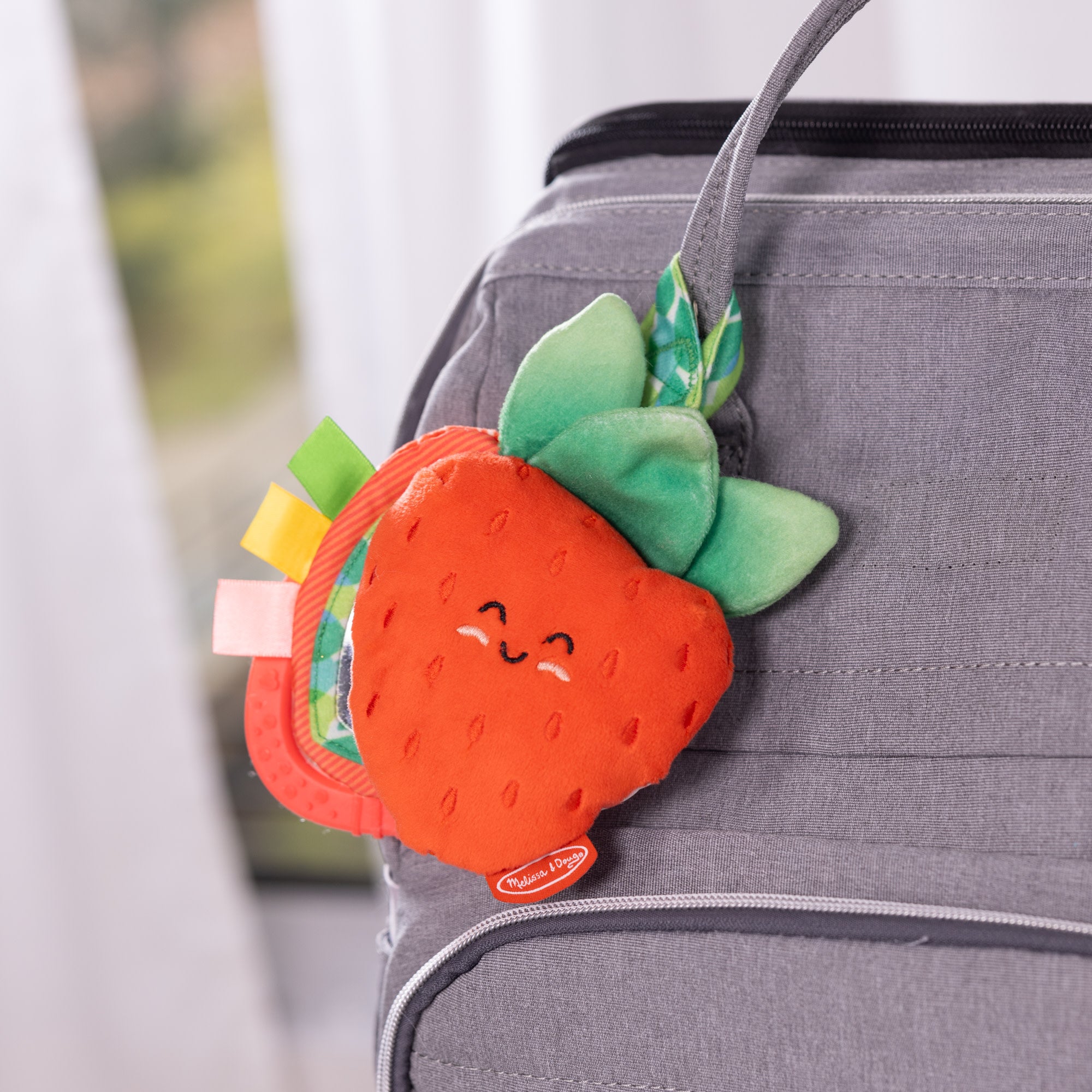 Melissa & Doug Peek-a-Boo Berry Take-Along Toy - Image 9