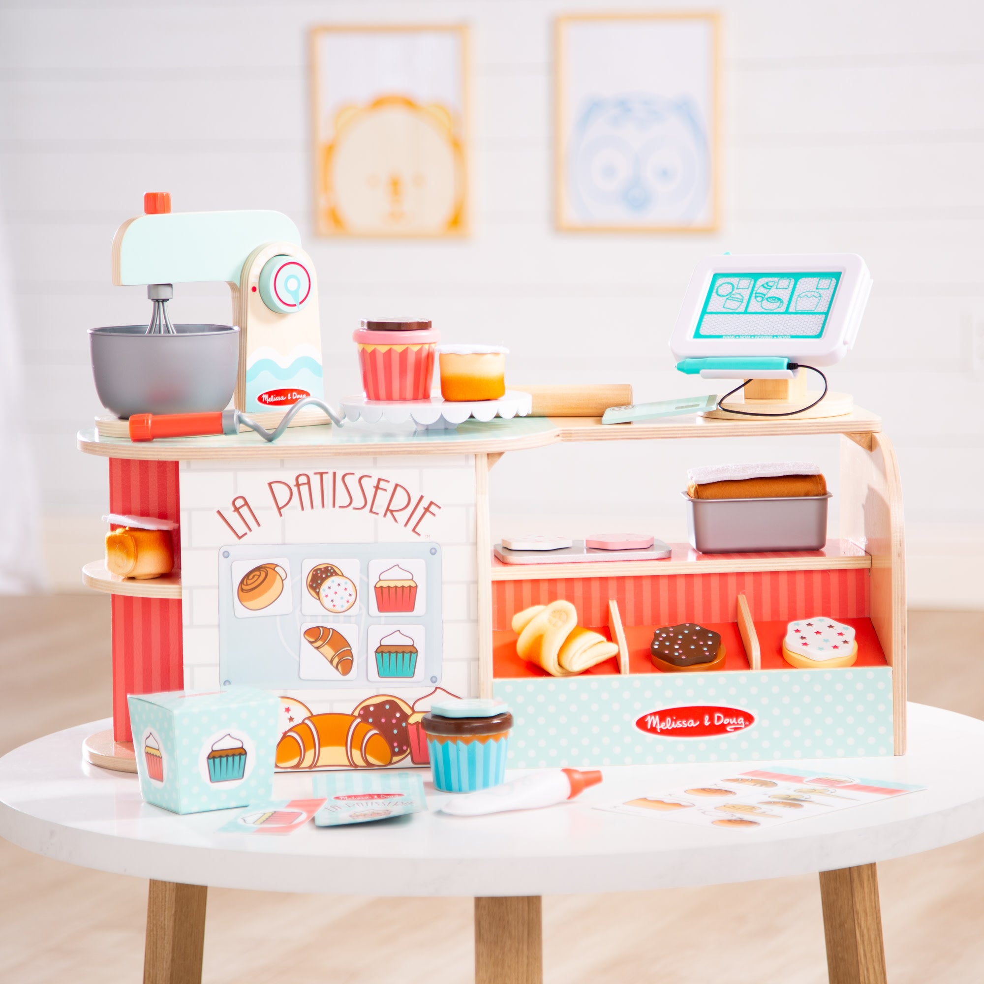Melissa & Doug Wooden La Patisserie Bakery - Image 9