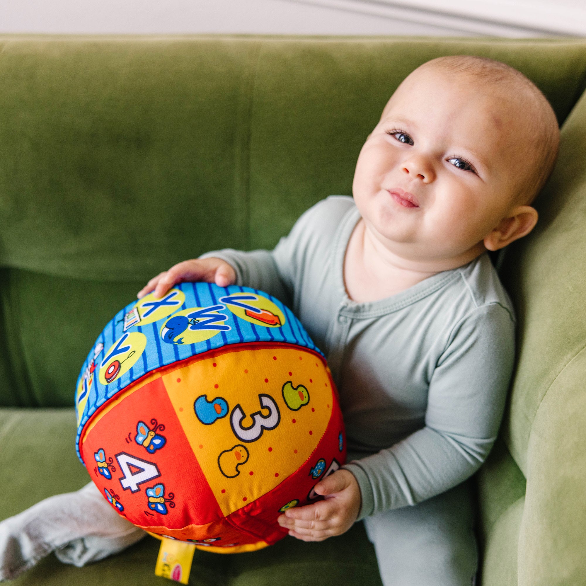 Melissa & Doug K's Kids 2-in-1 Talking Ball - Image 8