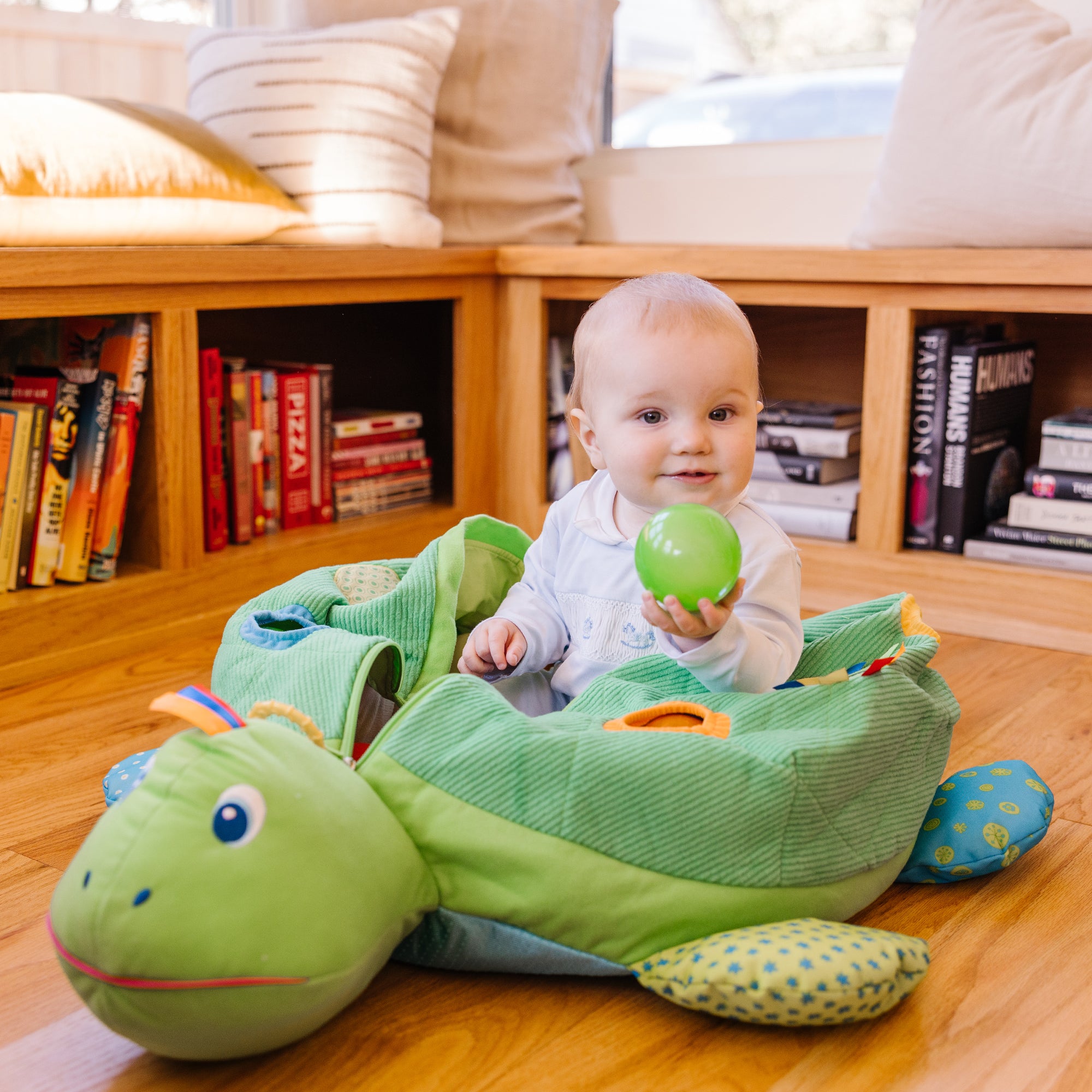 Melissa & Doug K's Kids Turtle Ball Pit - Image 7