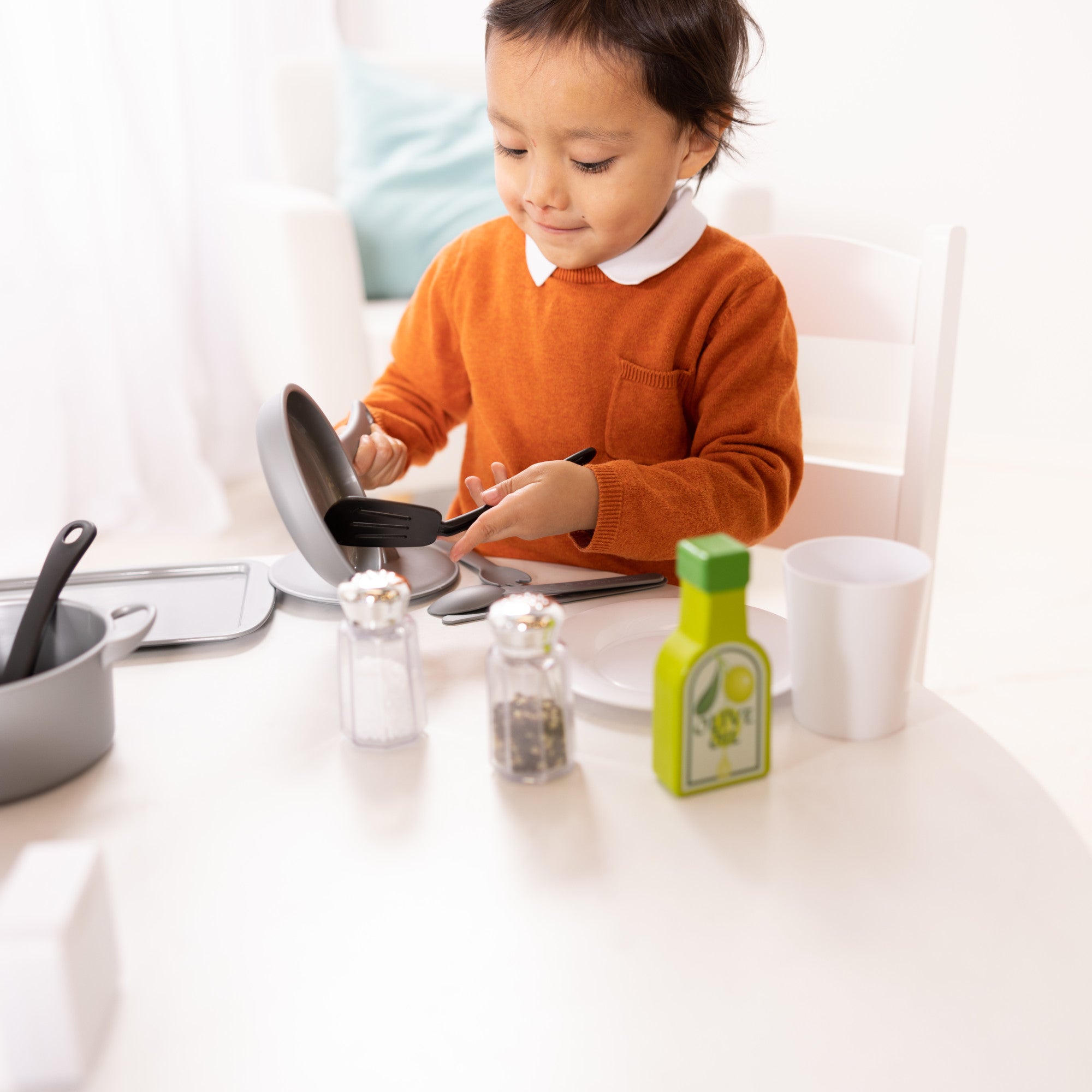 Melissa & Doug Kitchen Accessory Play Set - Image 6