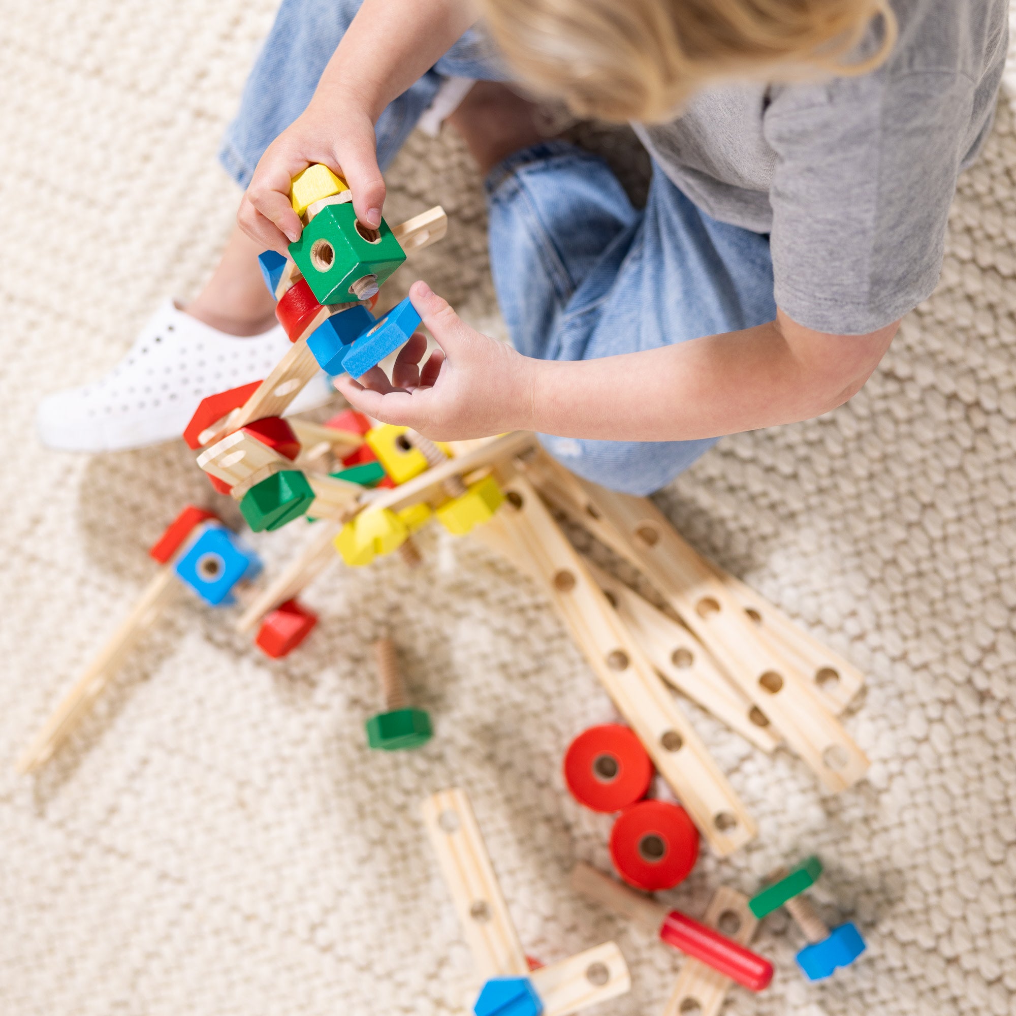 Melissa & Doug Construction Set in a Box - Image 8