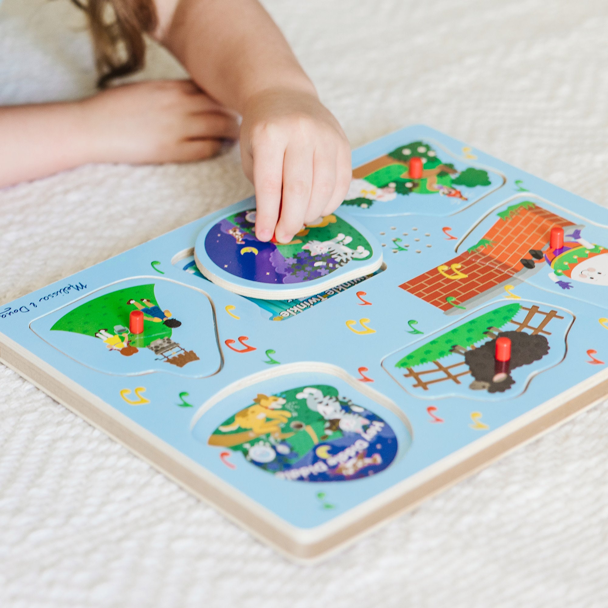 Melissa & Doug Nursery Rhymes 2 Sound Puzzle - 6 PIeces - Image 4