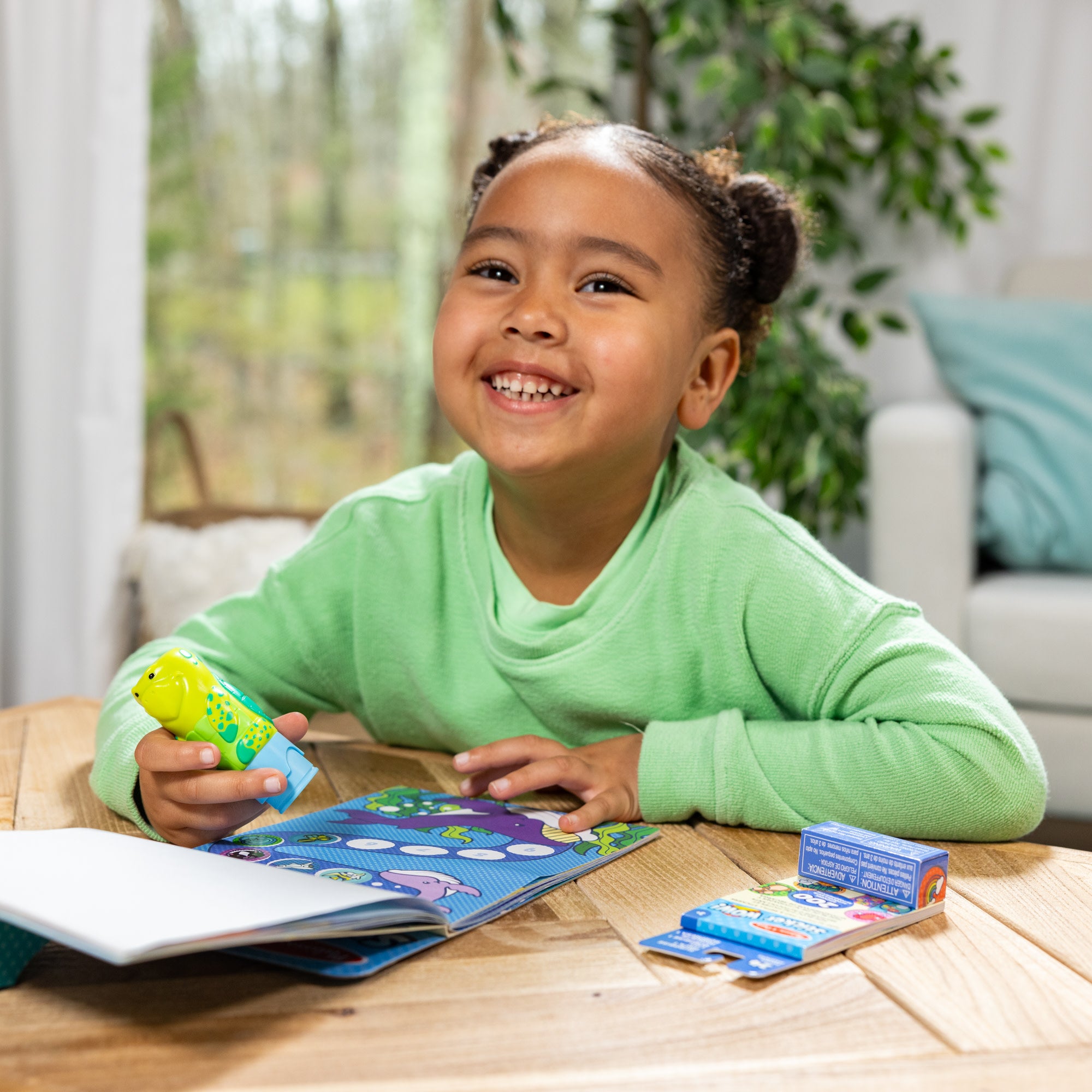 Melissa & Doug Sticker WOW!? Sea Turtle Bundle: Activity Pad & Sticker Stamper + Mini Activity Pad and 200 Refill Stickers - Image 5