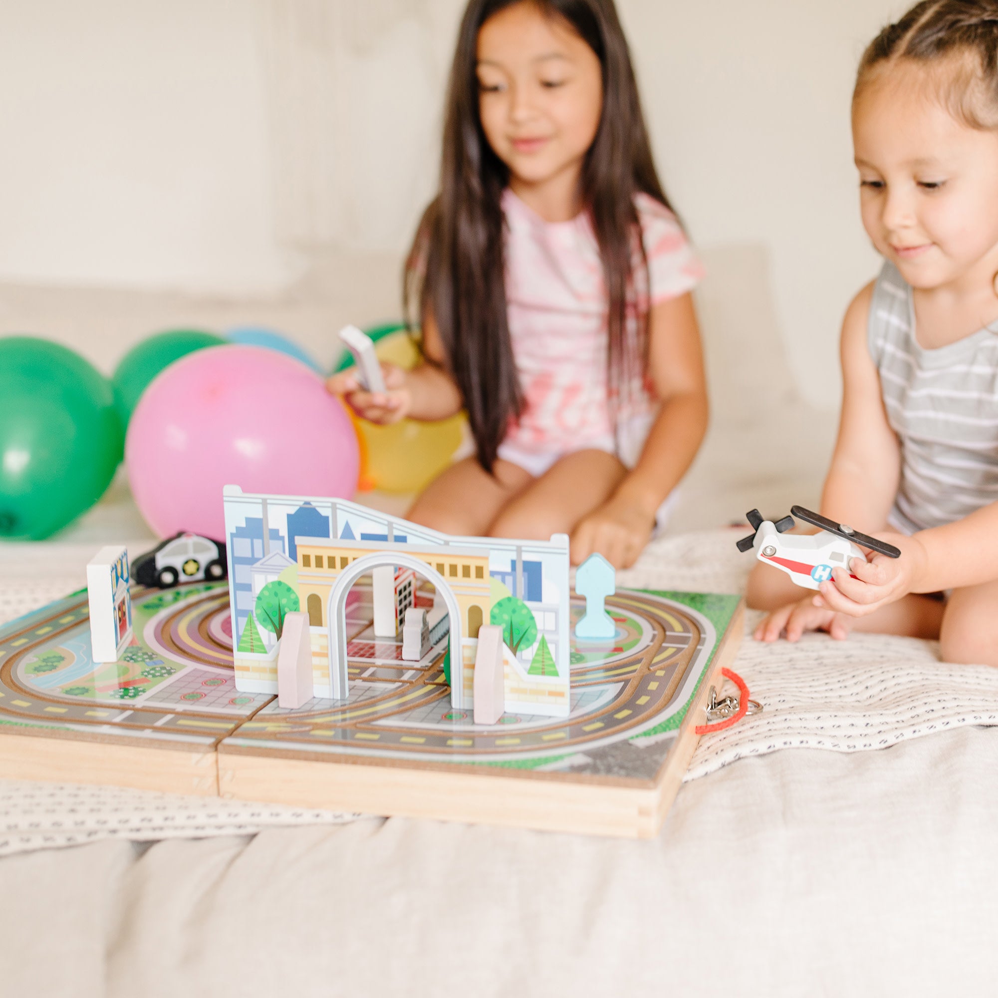 Melissa & Doug Take-Along Town - Image 6