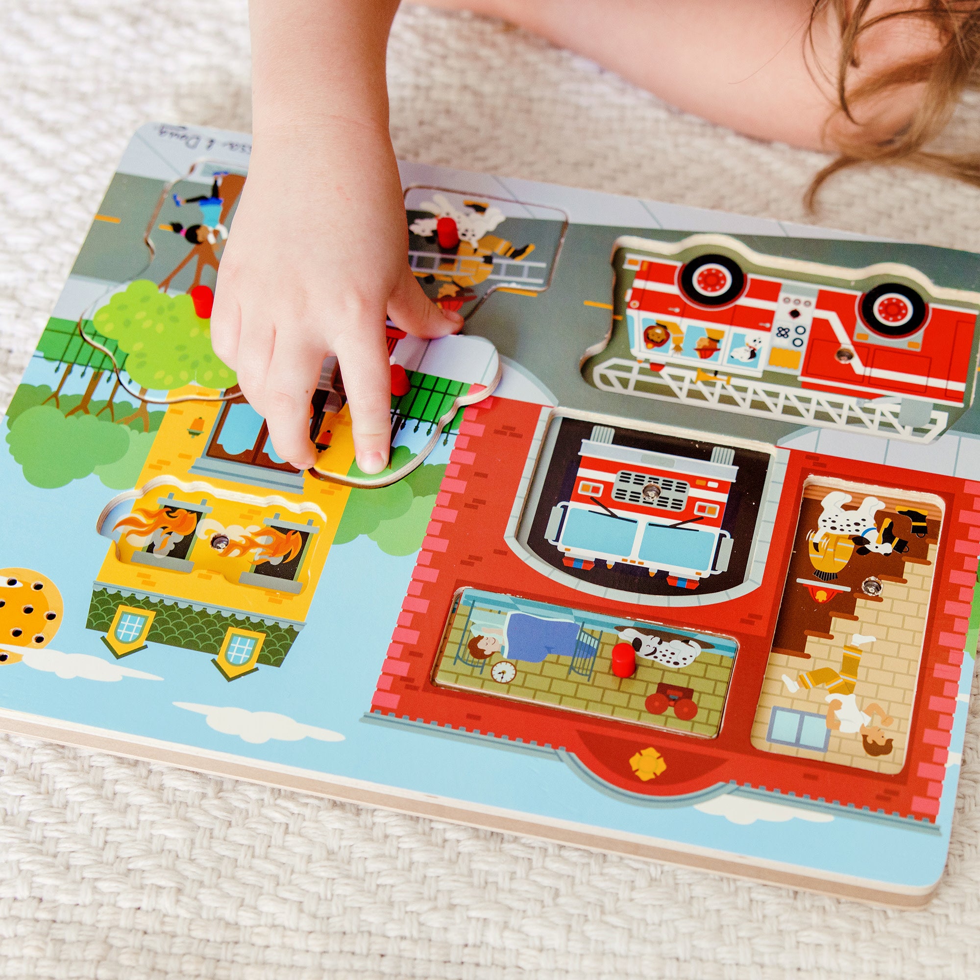 Melissa & Doug Around the Fire Station Sound Puzzle - 8 Pieces - Image 4