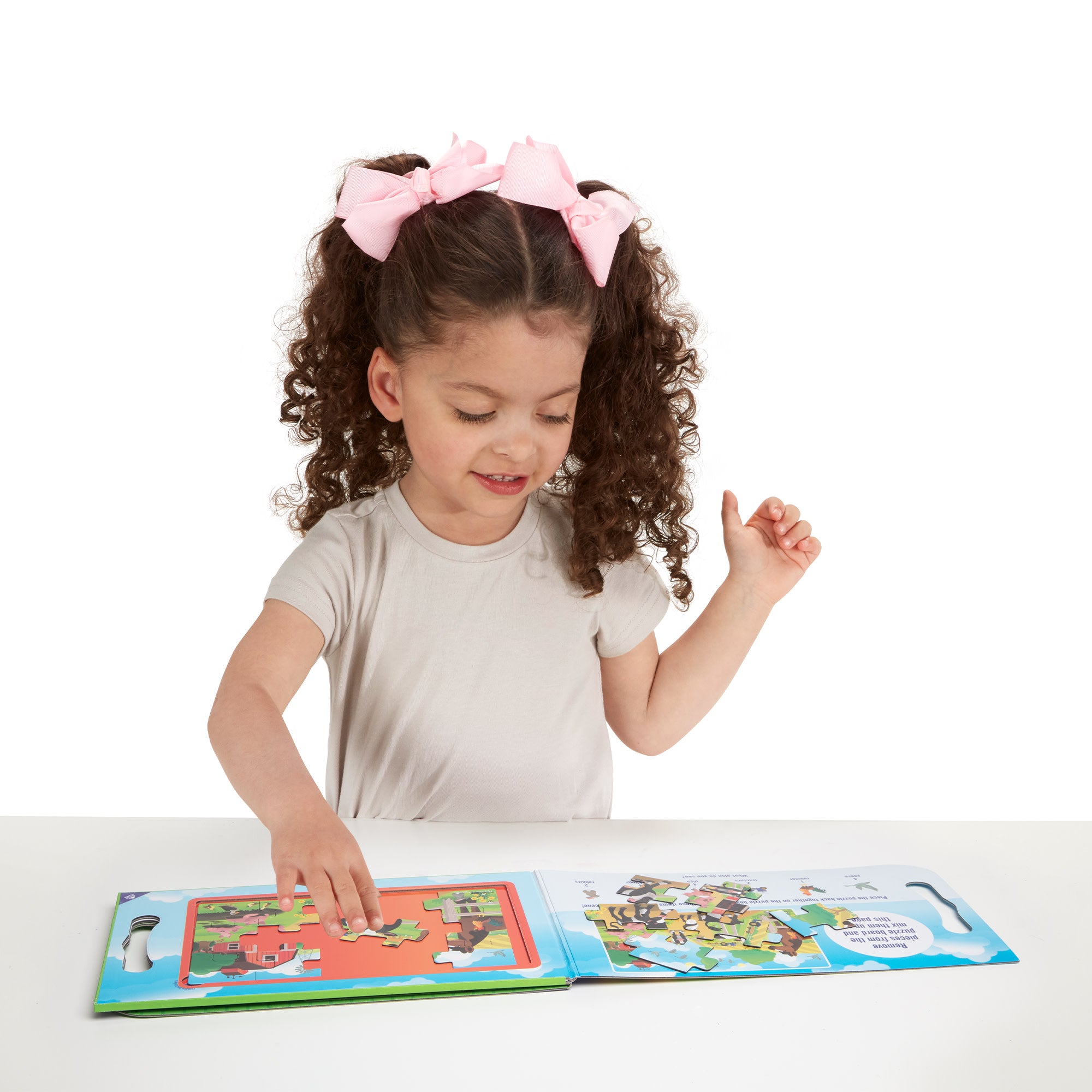 Melissa & Doug Take-Along Magnetic Jigsaw Puzzles ?C On the Farm - Image 8