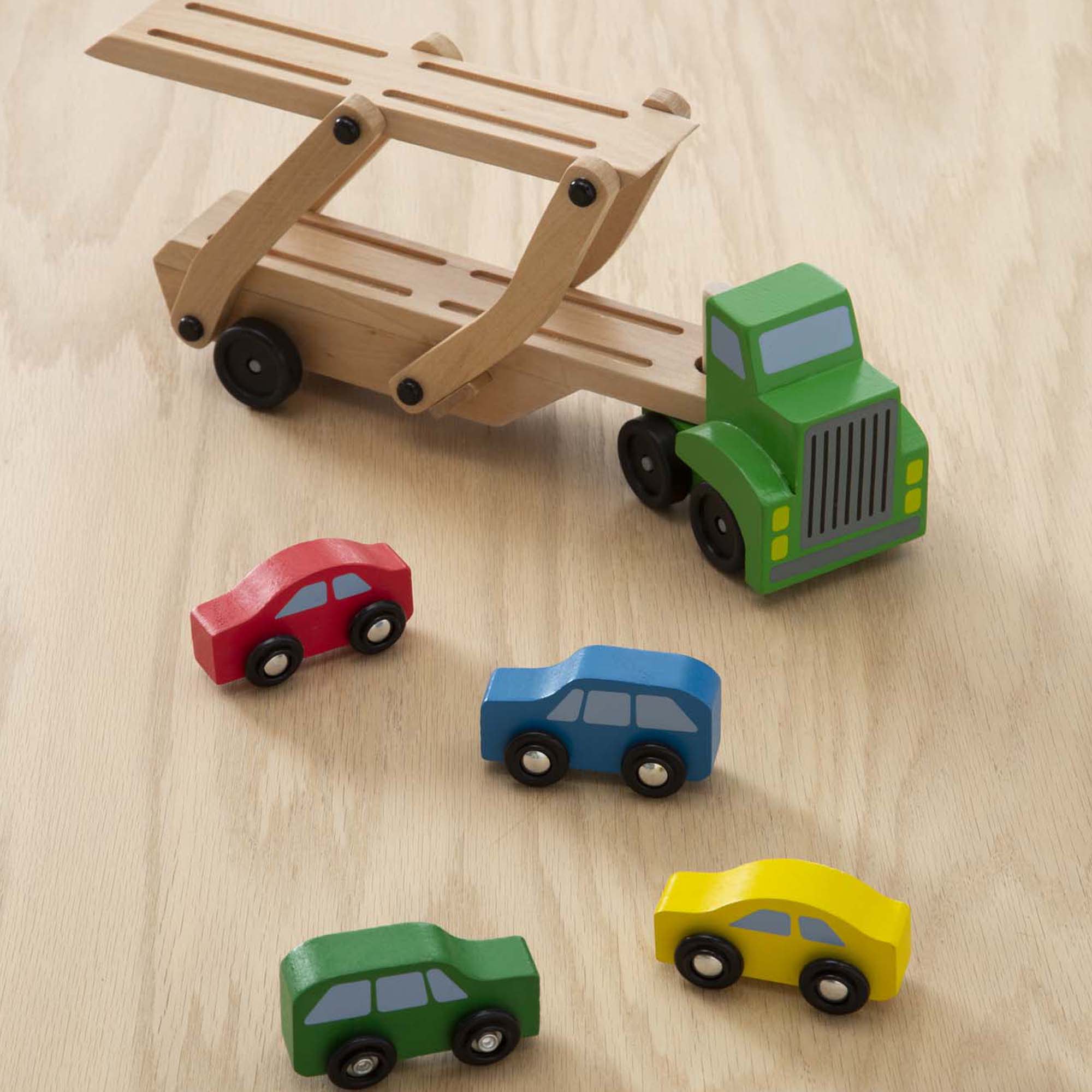 Melissa & Doug Wooden Car Carrier - Image 9