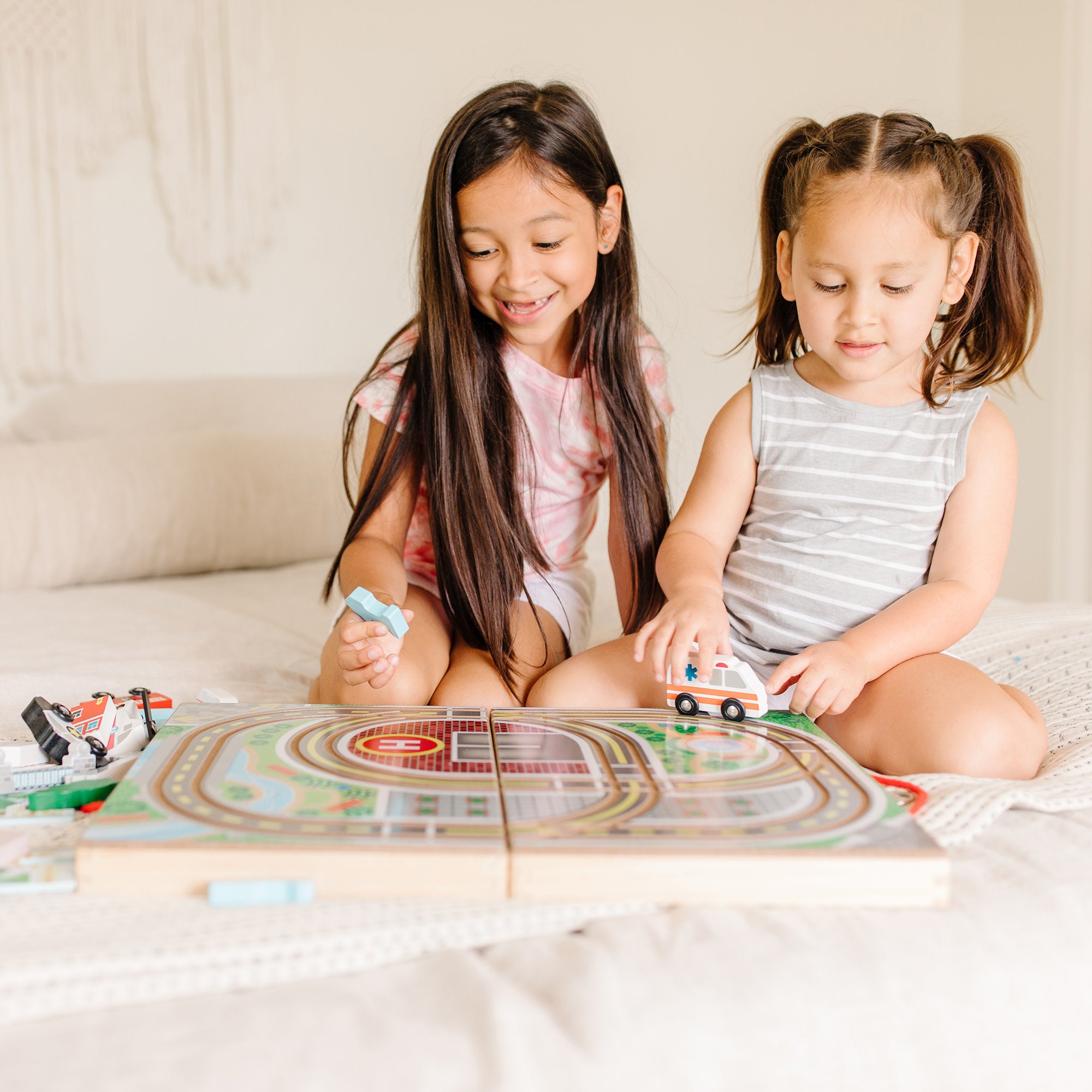Melissa & Doug Take-Along Town - Image 8