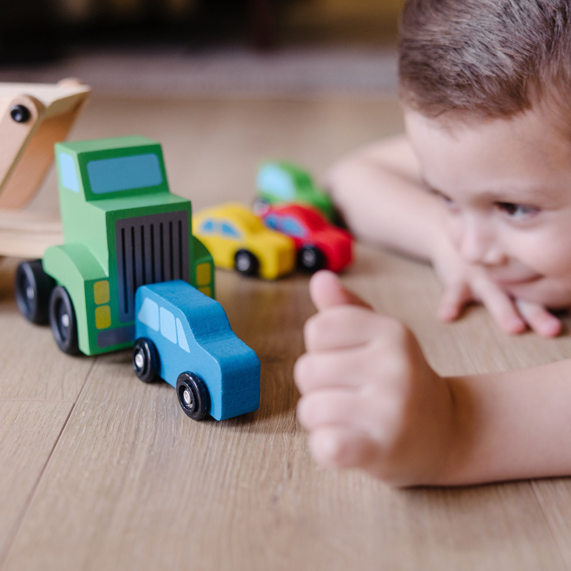 Melissa & Doug Wooden Car Carrier - Image 6