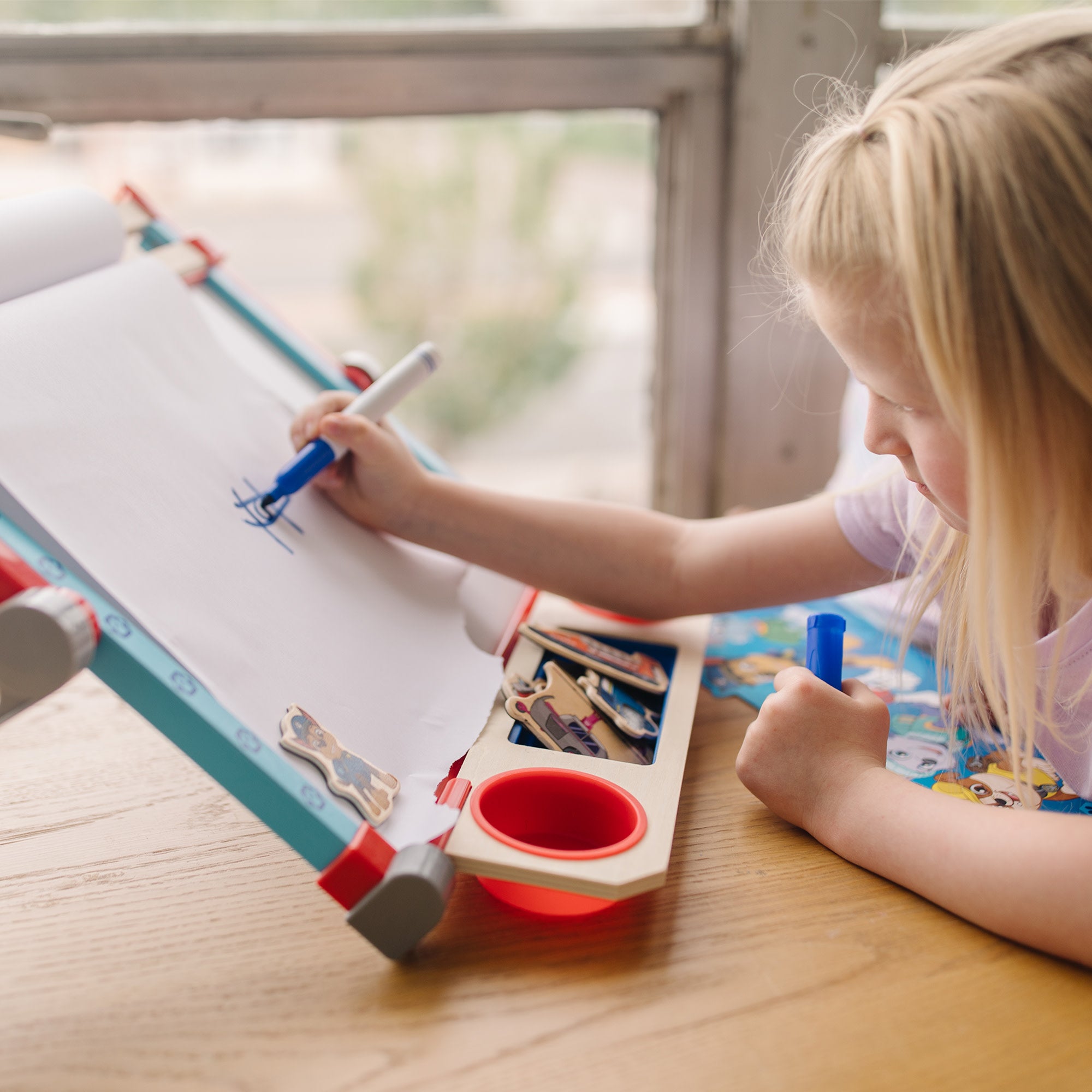 Melissa & Doug PAW Patrol Wooden Tabletop Art Center - Image 6
