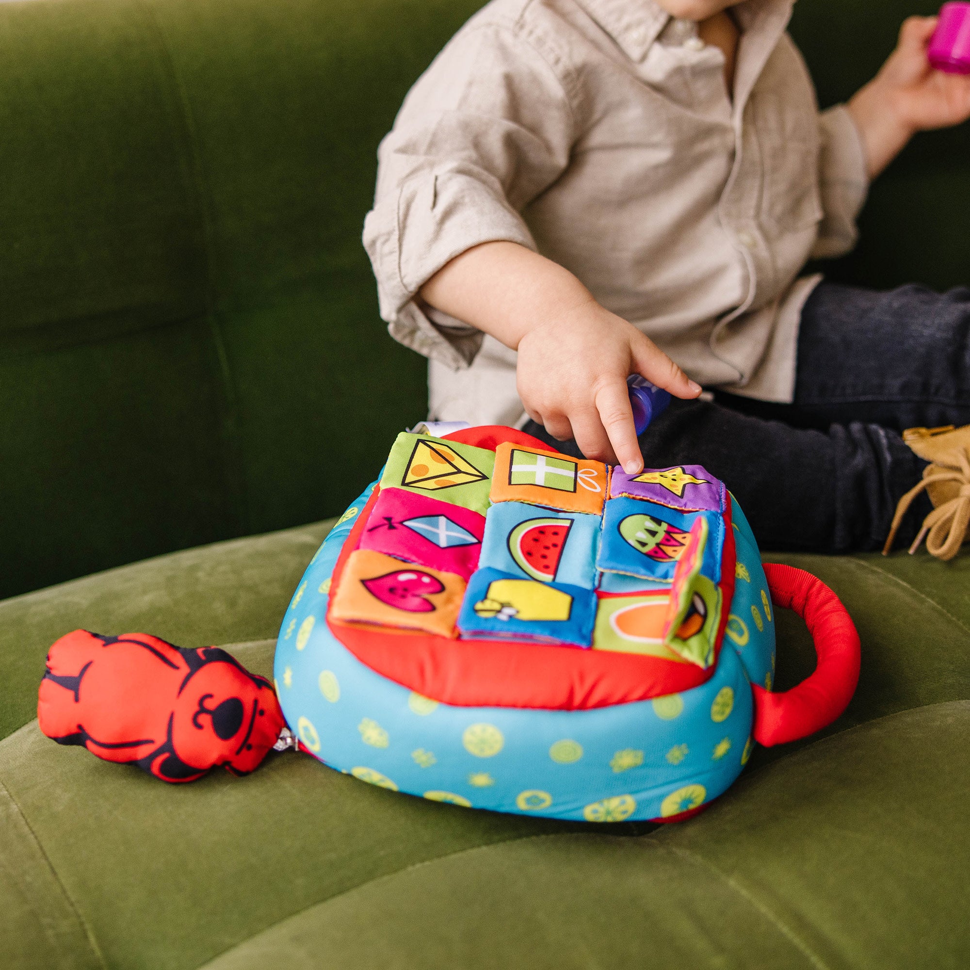 Melissa & Doug K's Kids Take-Along Shape Sorter - Image 6